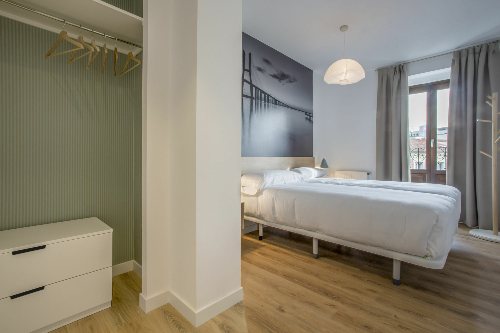 Slow Suites Luchana Madrid Exterior photo