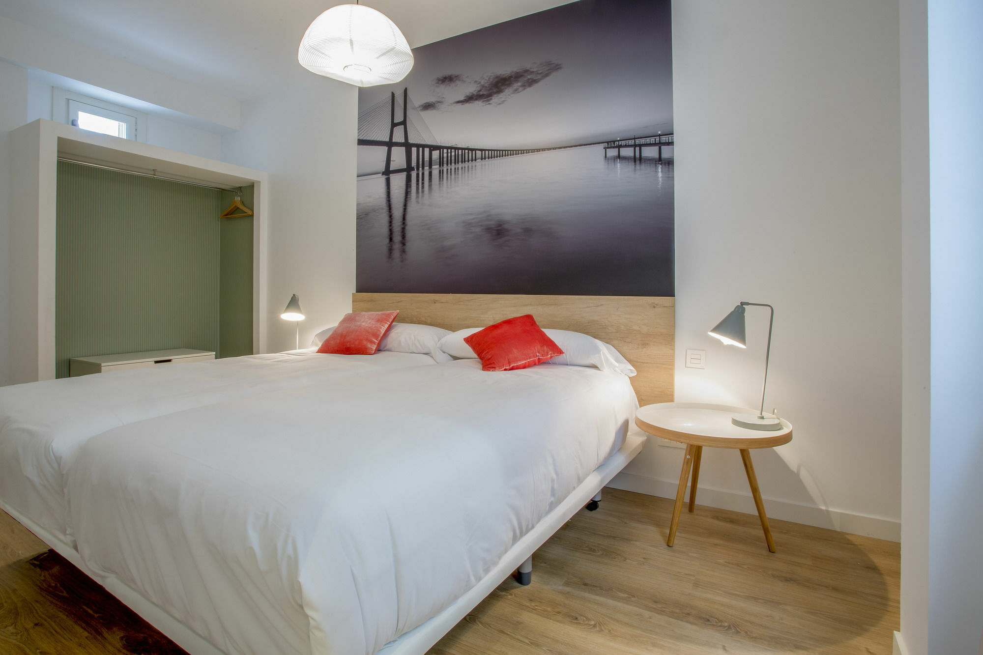 Slow Suites Luchana Madrid Exterior photo